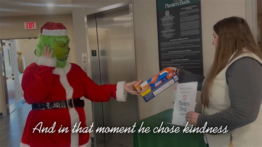 Even the Grinch can’t resist the Season of Giving! 💚 Planters Bank is still spreading holiday cheer by giving back to our community, and inspiring a few unexpected helpers along the way. Join us in making a difference through the end of the month! Learn more about Season of Giving at expectgreatthingsbank.com/giving/. | Planters Bank