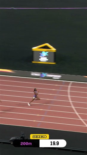 21.47 🫨 Melissa Jefferson-Wooden makes history winning the 200m at the #WorldAthleticsUltimate