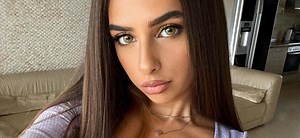Eva Savagiou Flaunting Her Body In Tight Bikini Makes Fans 'Speechless'