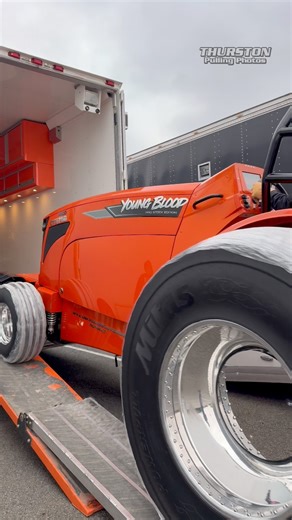 Unloading the “Young Blood” Pro Stock Tractor at the 2025 National Farm Machinery Show Championship Tractor Pull presented by Farm Credit Mid-America! #NFMS2026 #TractorPulling #Agco #Tractor #Fendt #Motorsport See | Thurston Pulling Photos