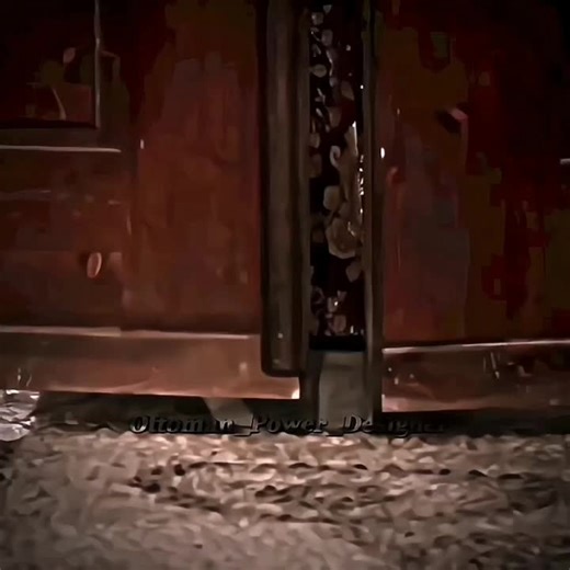 دخول السلطانة هيام بتاجها الخيالي