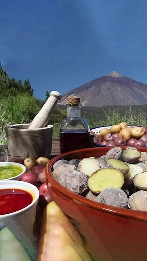 What’s on today’s to-do list? Visiting Tenerife for some traditional Canarian dishes. 🥘🥖 Try our escaldón de gofio, a typical meat-based stew, or treat yourself to frangollo, a sweet pudding-like dessert. #tenerifeawakensemotions #canaryislands #vacation #Spaintravel #foodtok #foodie