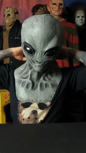 Let's See How This Alien Mask Fits #mask #horror #halloween