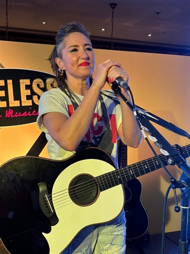 17K views · 527 reactions | What a blast the Clueless Musical launch was last night!! I only found out on Thursday that I’d be playing 4 of the songs from the show LIVE  and only had the soundcheck to try out some last minute pedal beats!! But as you know, I love a white knuckle ride  Thanks for the footage online theatre friends, you were a great audience to debut some music for! WhatsOnStage London Theatre Direct #clueless #cluelessmusical | KT Tunstall | Facebook