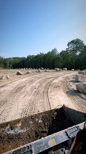 • 🫎 MX 207 GP 🫎 🔹Presented by @moms1973 🔹Round 7 🔹Loving this new GP layout - racers are in for a treat this weekend 🥰 🔹 OPEN PRACTICE IS ON SATURDAY! 🔹 🚜 - @esb__34 #MX207 #MX207GP #MOMS #NEWLAYOUT #JDAYOFFROAD #FOX #FOXRACING #FOXMOTO #ROUND7 | J Day Off Road