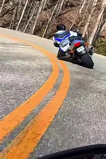 Red Baron on Instagram: "A lépő 🤠🫡"