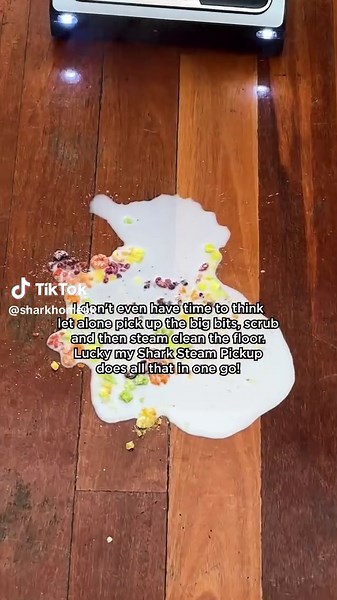 No time to sweep, scrub and steam? The Shark Steam Pickup does it all in one go – picking up debris, scrubbing and steaming with just one tool ✨ #Shark #EasyCleanUp #TimeSaver #cleaninghack #cleantok