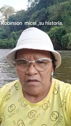 La historia de Robinson Micel y el venado en la carretera