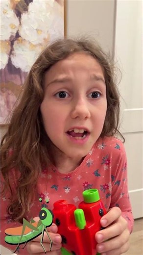 Stay Calm When You’re Scared 💛🦗 | Kids Safety Lesson