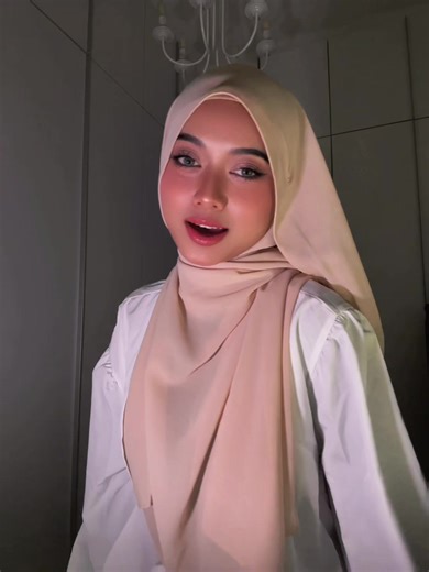 Tutorial Shawl Labuh oleh Tya Edros