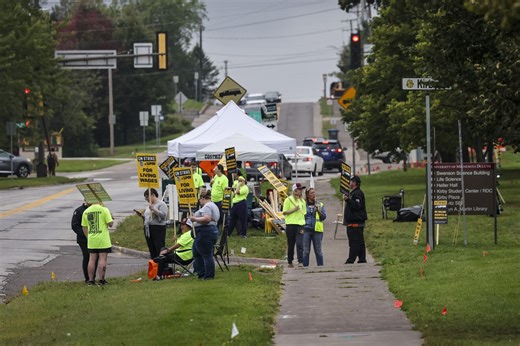 U of M Teamsters reach tentative agreement, end campus strike