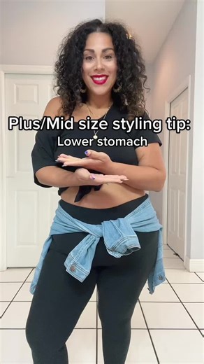 Plus/Mid Size Styling Tips: How to Wear a Crop Top with Confidence