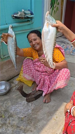 শাশুড়ি থেকে মাছ কাটা শিখছে ll 🐠🐟🐟 #dailyvlog