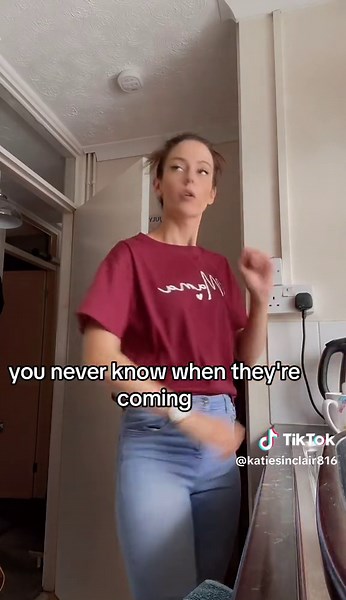 Literally i still keep laughing at this one 🤭🤩 @Theridgeons #fyp #foryou #viral #couplescomedy #banter #husbandwifecomedy #comedy #relationship #menbelike #shocked #describe #snowstorm #hurricane #response #answer #correctanswer #pushingherbuttons