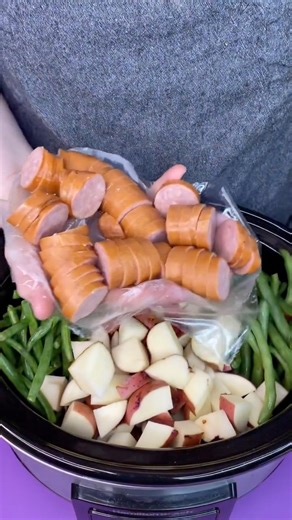 Easy crockpot dinner #easyrecipe #cooking #dinner #recipe | Abby’s Creations