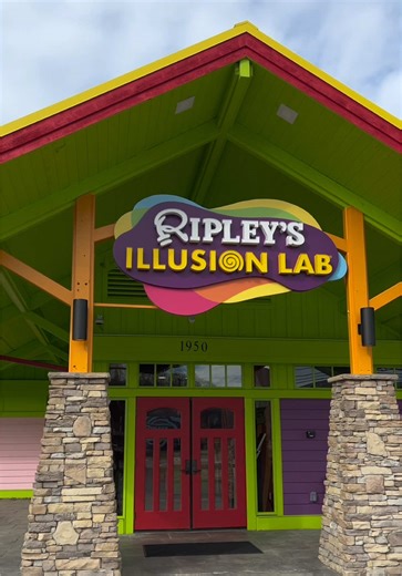 Explore Ripley's Illusion Lab in Pigeon Forge!