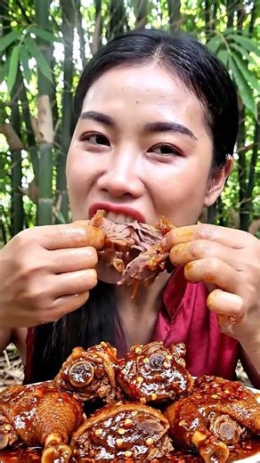 Beautiful Girl's Ultimate Spicy Sea Snail Feast/United By The Drop​ 4K Video
