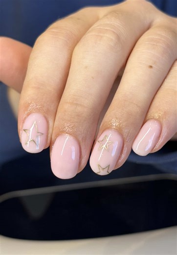 A day in the life ✨💌💅🏻 I was not prepared for the 6am alarm 🥲 #nailinspo #fyp #nailtech #vlog #nailtok