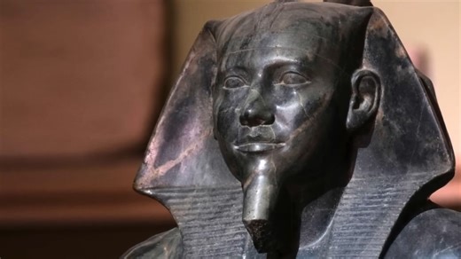 Misshapen human head found in Giza trash heap