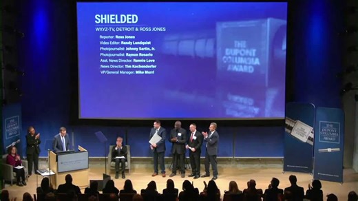 WXYZ investigator Ross Jones accepts duPont-Columbia Award