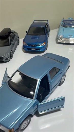 Mercedes-Benz 190E (W201) Diecast Model