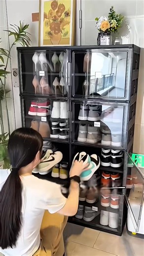 🥾 Say goodbye to cluttered shoe piles! 🥾 𝗗𝘂𝘀𝘁-𝗙𝗿𝗲𝗲 portable shoe box is here! 🎁 ✨ Transparent window for instant shoe discovery 👜 Portable handle for easy transport 🧼 Sealed and dust-proof, no more messing around Give your beloved shoes a tidy home! 🏠 | Scott Brock Dougherty