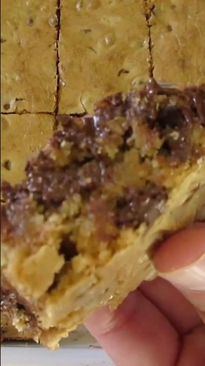 BLONDIE CHOCOLATE CHIP BROWNIES 😋 So YUMMY 😍 #food #fun #baking #recipe #brownies #tutorial