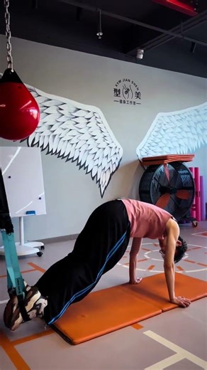 Under the nourishment of sweat the flat hinterland rises with tenacious mountains#A good f