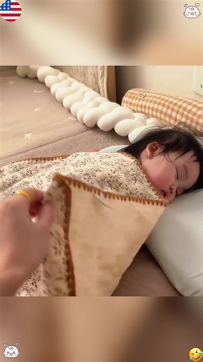 Children sleeping in different ways 😂😂😂#funnykids #KidsComedy#CuteAndFunny#KidsBeingKids#LaughOutLoud #usa🇺🇸