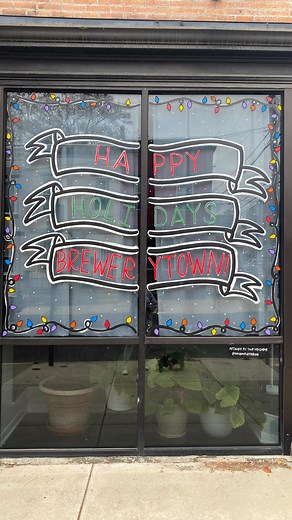 wellllll this was fun!!! fun and also a gigantic learning experience, like everything else i do in this business 🙃 i’ve lettered on a bunch of windows before, but i’ve only done a little bit of experimenting when it comes to using real paint and real brushes. i knew it would be a new challenge, and honestly i thought it would be a lot easier (famous last words 🤦🏻‍♀️). is it perfect? LOL, not even close. did it turn out exactly how i hoped? ummm, kinda? did i have to pivot and do a whole bunch