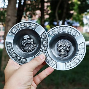 [Hot Item] Exquisite Ghost Head Pattern Round Smoking Zinc Alloy Ashtray