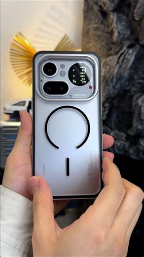 nothingphone4Apro features a breathable aluminum alloy frame with an automatic snap-on design