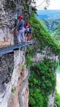 Heart oriented towards green mountains, why fear distance? Just ask for the peak, not the danger.