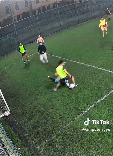 Sergio Ramos getir götürümüzü yapar #hastalıkbufutbol #stoper