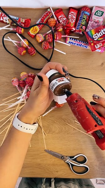 Chupa Chups and Mini Nutella Bouquet - Sweet Gift Idea