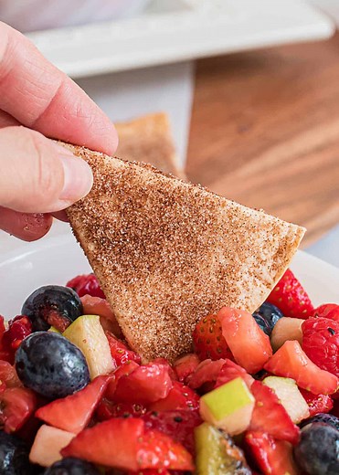 EASY Cinnamon Tortilla Chips - I Heart Naptime