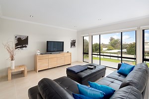 Beachside Retreat Cowes - Coastal Stays