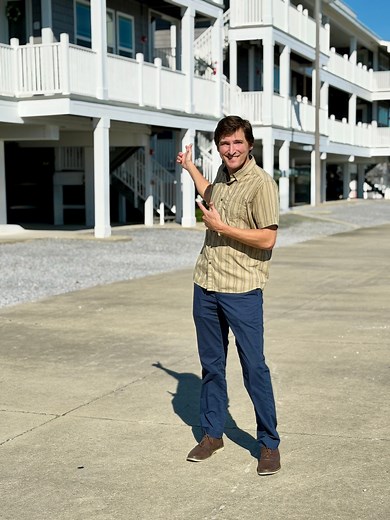 Coastal Condo in Mexico Beach – Recently REDUCED to - $219,900! 1120 15th St, Unit 3-E | Mexico Beach, FL Beautifully furnished, fully remodeled, and less than half a mile from the beach—this 2BR/2BA condo in the gated Palmetto Plantation community is the perfect coastal retreat. Enjoy an airy open layout, modern finishes, elegant flooring throughout, and a bright, cheerful interior filled with natural light. The beautifully updated kitchen and spacious bedrooms make this the ideal full-time hom