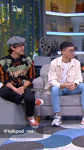 4K views · 64 reactions | Kalo belom asbun Cina, bukan Eca namanya藍 Episode TALKPOD bisa kamu tonton di NETVERSE | Netverse | Facebook