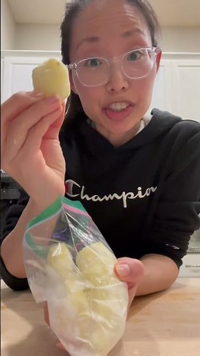 Quick and Easy Wonton Soup (20 minute recipe!)