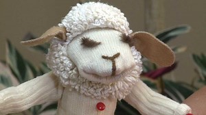 Iconic puppet 'Lamb Chop' appearing daily at Wisconsin State Fair