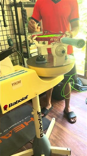 Stringing Yonex Vcor using Babolat Electronic Stringing Machine #tennis #tennisplayer #stringing