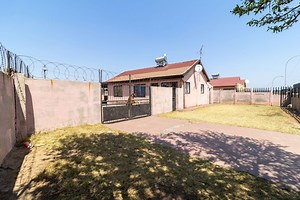 3 Bedroom House for sale in Lenasia South - 888 Macdonnell Street - Johannesburg - Property24
