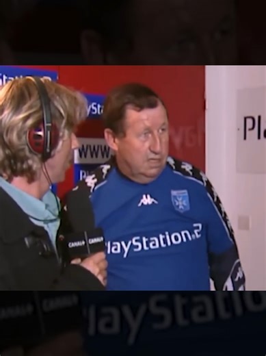 Quand les coachs craquent complètement sur leurs sportifs, ça peut faire rire, mais parfois c'est limite. Le sport de haut niveau ne laisse malheureusement pas de place aux états d'âme... #sport #football #foot