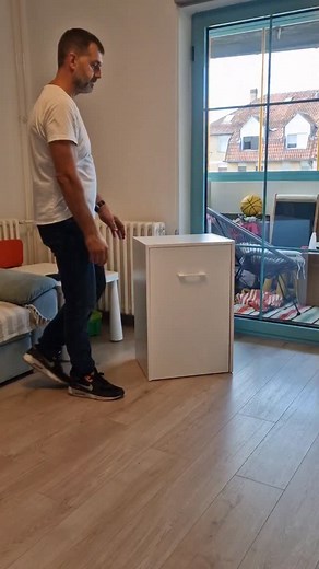 ☎️ 381 62 22 19 10 pozovite za više informacija PREPOZNAJTE NAS PO KVALITETU... ⏺️ Cena od 12.500 dinara ⏺️ Izbor dezena i broj fioka utiče na cenu 🛠️Svi naši modeli dolaze sklopljeni i spremni za upotrebu ♦️Standarde dimenzije 38x50cm sklopljen 132x50cm otvoren ♦️ Visina radnog dela 73cm a visina sklopljenog stola je 76cm ♦️IZBOR DEZENA I DIMENZIJE PO DOGOVORU ▶️DOSTAVA NA TERITORIJI SRBIJE I OSTALIH ZEMALJA U OKOLINI ⏺️Sklopivi radni sto ▶️www.maguna.rs | Sklopivi Stolovi Magunadizajn