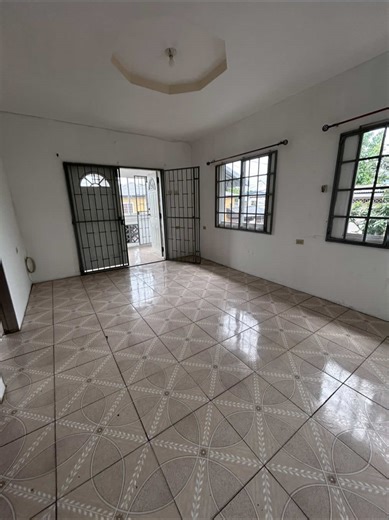 🏡 FOR RENT – Apartment in Longdenville 🏡 🆔 Ref#: AD13 💰 Rental Price: $4,500/month 📍 Location: London Street, Longdenville 💡 Electricity: Not Included 📶 Wi-Fi: Not Included ✨ Property Details & Features: 🏠 Property Type: Apartment 🛏️ Bedrooms: 2 ( 1 small additional room) 🛁 Bathroom(s): 2 🧊 Air Conditioning: No 🚪 Built-in Bedroom Cupboards: No 🚿 Hot & Cold Water: Yes 🧺 Laundry: Indoor 🛋️ Furnishing: Unfurnished 🅿️ Parking: Uncovered for 2 vehicles 🚿 Water Tanks: Yes 🧱 Tiled Flo