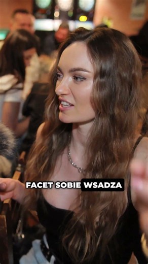 LUIZA'S JOKE | Why is the man buying apples?