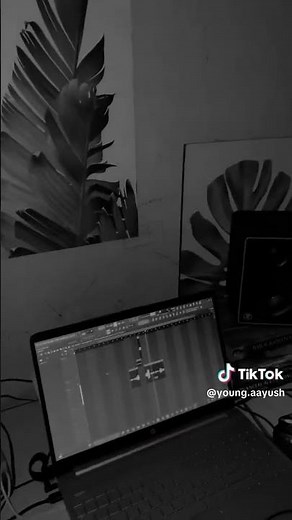 Beon recording vocal Studio session with ‪@YoungX-Boiii‬