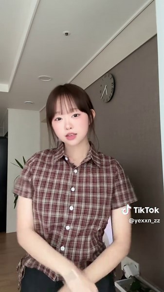 못 기다림과 키마이에진: 여름의 순간들