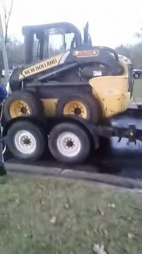 New Holland L220 Skid Loader
